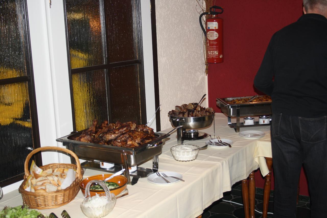 Gasthaus Zur Quelle Bad Marienberg Kültér fotó